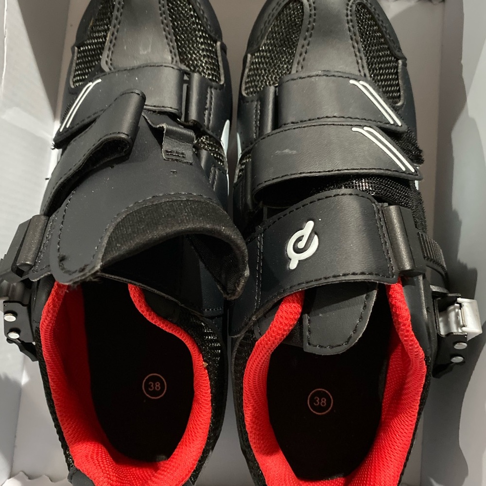 Cycling shoes
